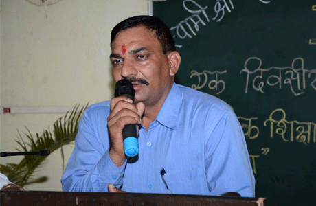 हौसलों से जीता था करगिल का युद्ध : परमवीर संजय भिलाई। कारगिल युद्ध में अद्भुत शौर्य का प्रदर्शन करने वाले परमवीर चक्र विजेता नायब सूबेदार संजय कुमार ने कहा कि घायल अवस्था में भी सैनिक का मनोबल ऊंचा होता है। कारगिल में हमने हौसला, मेहनत और आपसी सहयोग से फतह हासिल की। हम आठ थे जिसमें से दो शहीद हो गए और चार गंभीर रूप से घायल हो गए। पर हमने हिम्मत नहीं हारी और अंतत: जीत हमारी हुई।