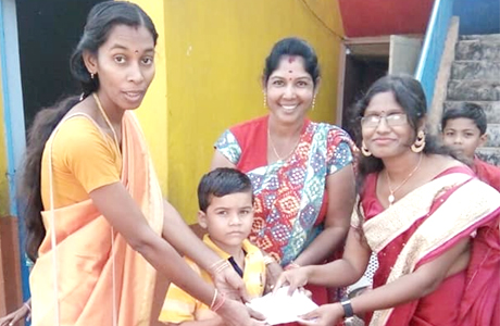 Chhattisgarh Blood Donor Foundation provides for education expenses for kids of a deserted mother. The mother serves in a school as class 4 staff and was unable to bear the expenses.