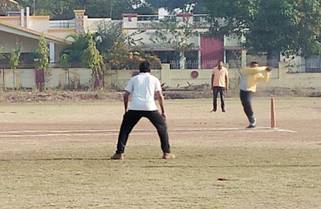 manish-batting