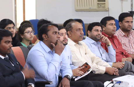 भिलाई। श्री शंकराचार्य टेक्निकल कैंपस फैकल्टी ऑफ मैनेजमेंट स्टडीज में आर्टिफिशियल इंटेलिजेंस समिट-2018 का आयोजन किया गया। समिट मैं गेस्ट लेक्चरर अर्नब पांडेय ने बताया की आर्टिफिशियल इंटेलिजेंस का उपयोग कैपिटल मार्किट मे कैसे किया जा सकता है। उन्होंने कैपिटल मार्केट में इसका उपयोग किए जाने पर जोर दिया। अर्नब पांडेय यूएस के रेमण्ड ज्यू फिनांशियल इंक में कैपिटल मार्केट एसोसिएट हैं। वे हावर्ड विवि में आर्टिफिशियल इंटेलीजेंस, मशीन लर्निंग एवं ब्लाक चेन में शोध कर रहे हैं। उन्होंने बिटकाइन, इथेरियम और लाइट काइन पर भी सार्थक चर्चा की।