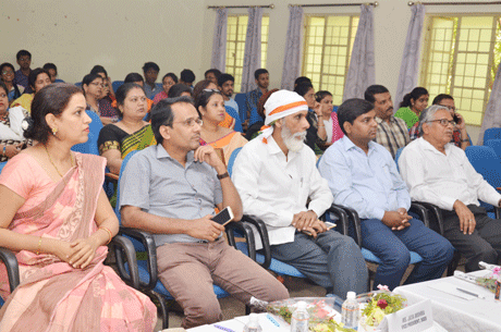 भिलाई। श्री शंकराचार्य टेक्निकाल कैंपस में डिपार्टमेंट ऑफ एप्लाइड मैथमैटिक्स द्वारा नेशनल साइंस डे 2018 समारोह का आयोजन किया गया। जिसमे क्विज कम्पटीशन हुआ जो कि छतीससगढ़ कौंसिल ऑफ़ साइंस एंड टेक्नोलॉजी के द्वारा स्पोंसर्ड था। इस कार्यक्रम के मुख्य अथिति डॉ आर पी पाठक, प्रोफेसर एंड हेड, डिपार्टमेंट ऑफ एप्लाइड मैथमेटिक्स एनआईटी रायपुर एवं डॉ एन के ठाकुर, प्रोफेसर, एनआईटी रायपुर उपस्थित थे।