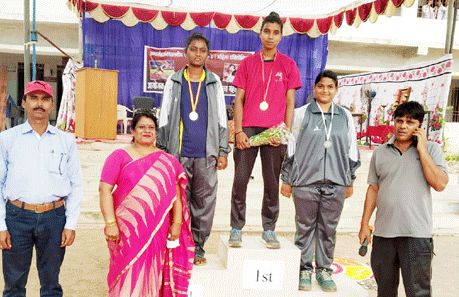 Swaroopanand College bags gold