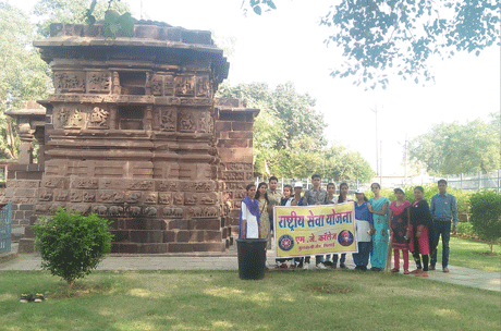 MJ College NSS students