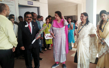 MJ College Science Day