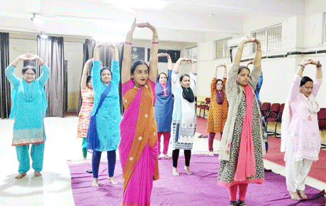 Yog Divas Nehru Nagar