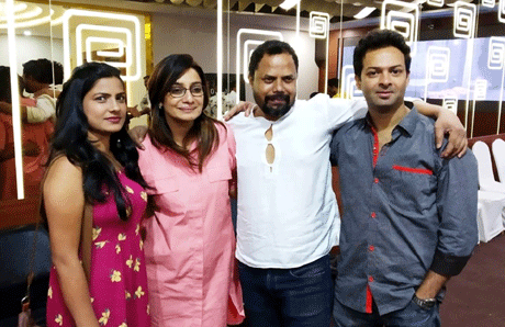 भिलाई। भिलाई की श्वेता पड्डा की फिल्म ‘मूसो’ को लॉस एंजेलिस फिल्म फेस्टिवल के लिए नामांकित किया गया है। इसके साथ ही इस फिल्म फेस्टिवल के लिए चुनी जाने वाली वह पहली भारतीय फिल्म बन गई है। इस फिल्म को लंदन के प्रतिष्ठित सम्मान ‘गोल्ड मूवी अवार्ड्स’ के लिए चुना गया है। ‘मूसो’ को लॉस एंजिल्स अंतरराष्ट्रीय फिल्म महोत्सव 2019 में 50 विदेशी फीचर फिल्मों के बीच नामांकित किया गया है। साथ ही यह फिल्म लंदन कि प्रतिष्ठित फिल्म अवार्ड गोल्ड मूवी अवार्ड्स 2020 में सेमी फाइनलिस्ट के रूप में चयनित हुई है।
