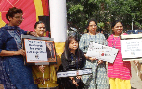 भिलाई। भिलाई एजुकेशन ट्रस्ट द्वारा संचालित पीजी कॉलेज ऑफ़ नर्सिंग की वाइस-प्रिंसिपल प्रो. डॉ. श्रीलता पिल्लै ने 50वीं यूनियन वर्ल्ड कॉन्फ्रेंस ऑन लंग हेल्थ में शिरकत की। इस कॉन्फ्रेंस हेतु राष्ट्रीय स्तर पर भारत से केवल 5 सदस्यों को चुना गया था। कॉन्फ्रेंस में 130 देशों के कुल 3000 प्रतिभागियों ने भाग लिया। कॉन्फ्रेंस का उद्घाटन उप-राष्ट्रपति वैंकया नायडू ने किया। डॉ श्रीलता इससे पूर्व इंटरनेशनल टी.बी. प्रोजेक्ट के डायरेक्टर तथा इंटरनेशनल काउंसिल ऑफ़ नर्सेस के साथ हुई साउथ-ईस्ट एशिया रीजनल मीटिंग्स में भी भारतीय प्रतिनिधिमंडल का हिस्सा रही हैं।