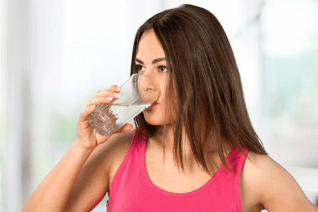 drinking a glass of water in the morning keeps you healthy