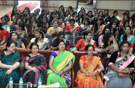 भिलाई। भिलाई एजुकेशन ट्रस्ट द्वारा संचालित भिलाई महिला महाविद्यालय के बी.एड. कोर्स के प्रथम वर्ष के नव-प्रवेशी स्टूडेंट्स के लिये उनके बी.एड. द्वितीय वर्ष के सीनियर्स ने फ्रेशर्स पार्टी ‘रूबरू’ का आयोजन किया। कार्यक्रम की शुरूआत सरस्वती वंदना से हुई। महाविद्यालय की प्राचार्य डॉ संध्या मदन मोहन तथा प्रबंधन सचिव सुरेन्द्र गुप्ता ने इस अवसर पर बीएड स्टूडेंट्स को उज्जवल भविष्य की शुभकामनाएं दीं।