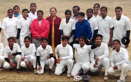 Girls College Durg enters Semi Final of Inter College Cricket