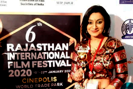 Shweta Padda Best Actress Critics Award for Mooso
