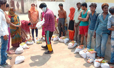 Corona Lockdown : Sankalp helping the needy with ration