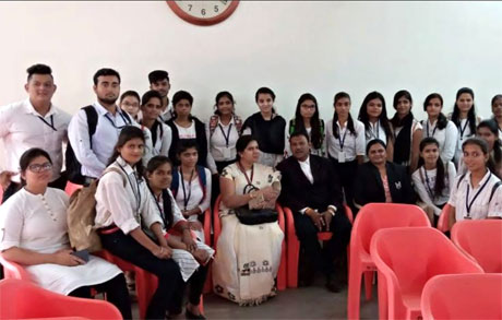 SSSSMV Commerce students visit court