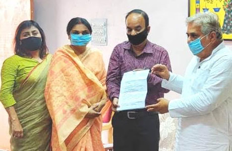 MLA Vora provides 30 lacs to Girls College Durg