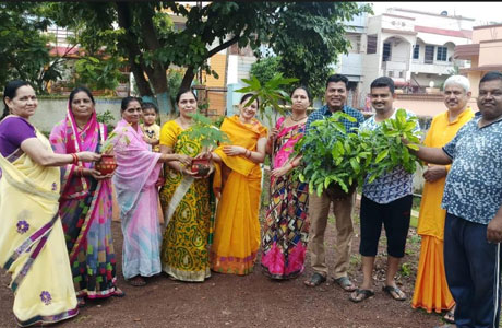 Gayatri Parivar performs yajna and plants trees