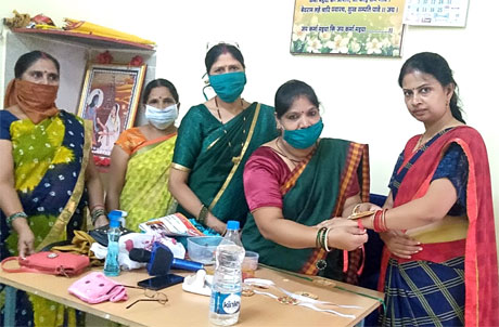 Udaan gives training on Rakhi making