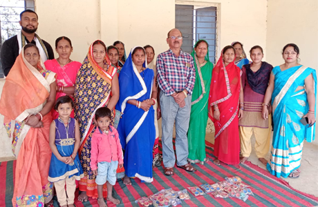 Gobar diya becomes good source of income