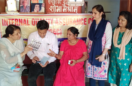 MJ college distributes medicines to inmates of Astha Sanstha
