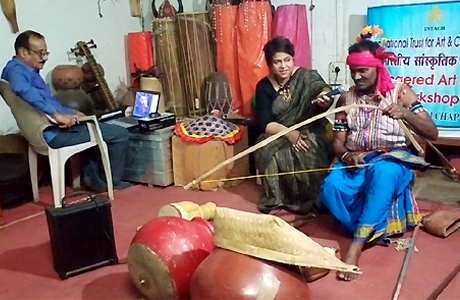 Rikhi Chhatriya narrates the use of folk instruments