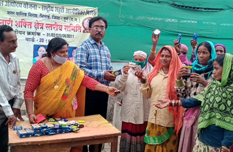 Soaps used to make world record distributed amongst labourers