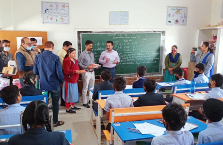 Collector greets students of Atmanand School