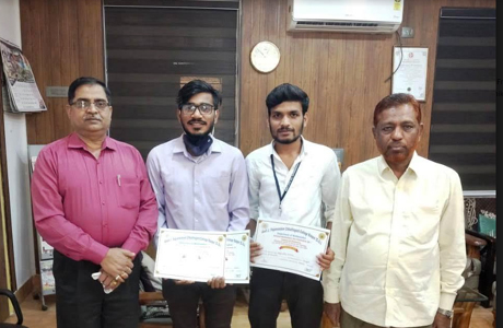Students win laurels for science College