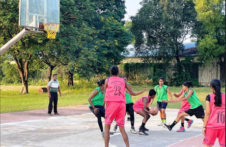 Girls College and DSCET reach finals of Basketball