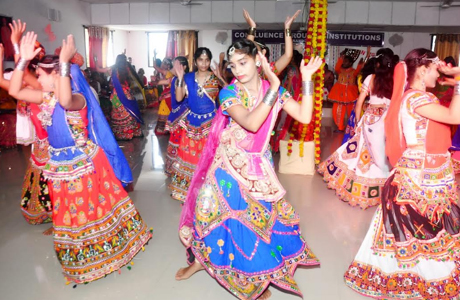 Garba competition at Confluence College