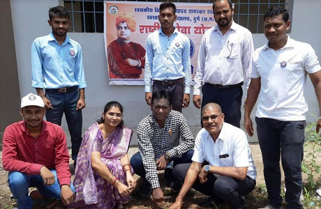 Tree plantation in Science College