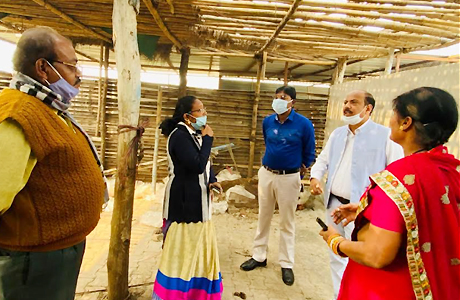 गौठान में फूलों से तैयार होंगे साबुन और कॉस्मेटिक