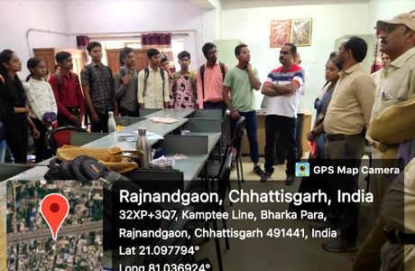 Students of Confluence College learn about postal department