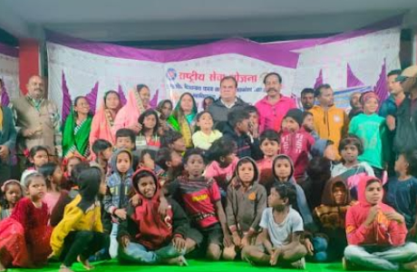 रासेयो शिविर में अपनी सुमधुर प्रस्तुति से उत्तम ने समा बांधा