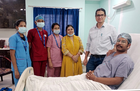सड़क हादसे के बाद डेंटल स्टूडेंट को मिला नया जीवन, पेट से निकाला 9 लिटर खून