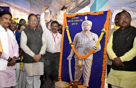 CM Vishnudev Sai pays tribute to amar shaheed Veer Narayan Singh at Birejhar