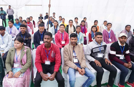 डीएमएफ फंड से संचालित अरुणोदय कोचिंग में साय ने किया संवाद