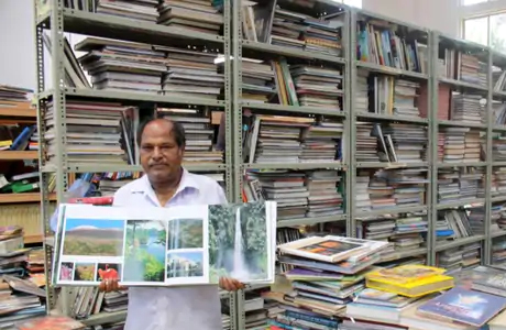 किताबों पर उड़ा दी पूरी कमाई, बनाई सबसे बड़ी निजी लाइब्रेरी