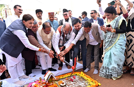 100 एकड़ में बनेगी चित्रोपला फिल्मसिटी, मुख्यमंत्री ने किया भू्मिपूजन