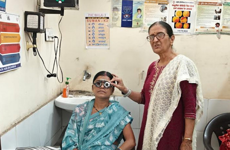 रिटायरमेंट के दिन भी अंतिम क्षण तक काम करती रहीं डॉ विरदी