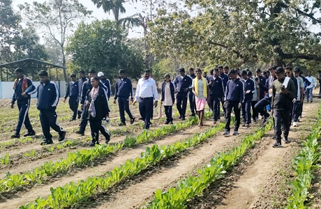 134 पुनर्वासित युवाओं को कराया गया शैक्षणिक भ्रमण