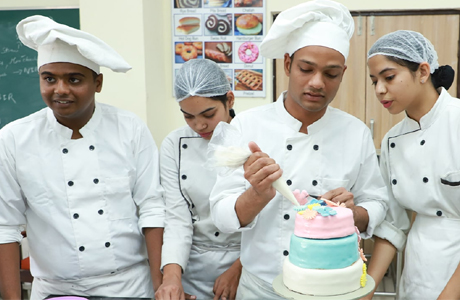 होटल मैनेजमेंट की 80 सीटों पर प्रवेश की अधिसूचना जारी