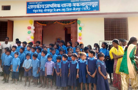 "नियद नेल्लानार" : झोपड़ी में संचालित स्कूल को मिला पक्का भवन