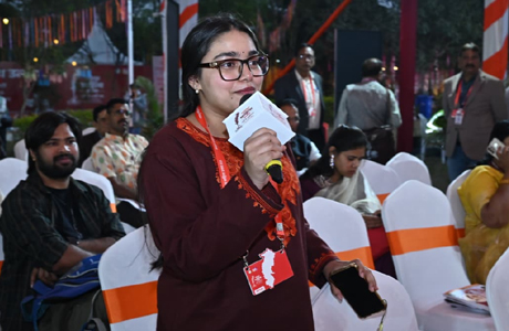 रायपुर साहित्य उत्सव : ओपन माइक से नवीन प्रतिभाओं को मिला सशक्त मंच