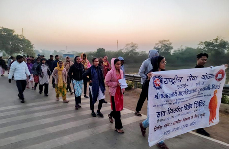 बोरई में लगा श्री शंकराचार्य महाविद्यालय का एनएसएस विशेष शिविर