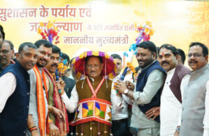 मंत्रियों से बच्चों तक सबने दी मुख्यमंत्री को जन्मदिन की बधाई