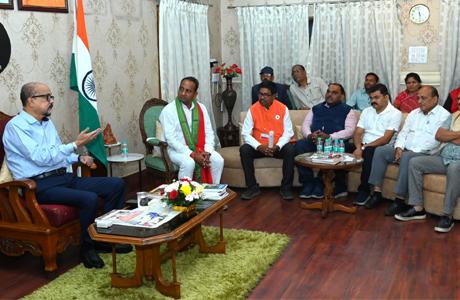 राज्यपाल डेका ने दी रेडक्रॉस को मजबूत बनाने की समझाइश