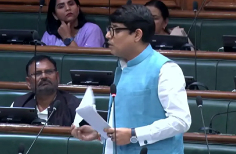 आज गुण्डे पुलिस को पीट रहे, कल आपको और हमको पीटेंगे