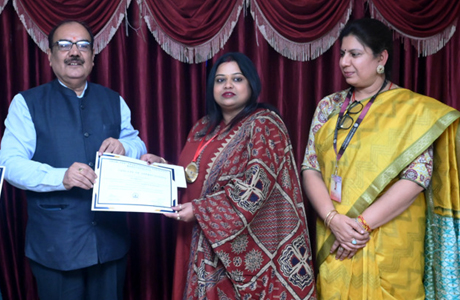 स्वरूपानंद के “उमंग” में संस्कृति और फ्यूजन का संगम