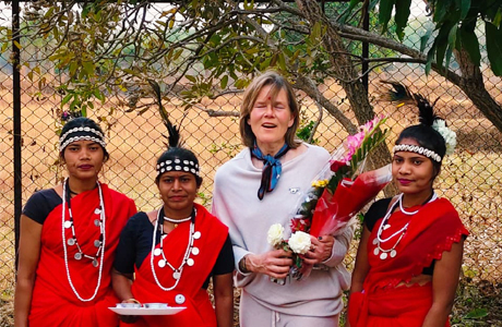 यूएन विशेषज्ञ ने किया बस्तर में नेचर वॉक, चुना महुआ फूल