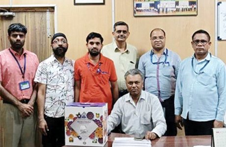 बीएसपी में नवाचार; नवविवाहित कार्मिकों को दिया वेडिंग गिफ्ट