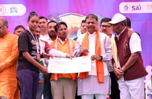 बस्तर हेरिटेज मैराथन : 9,800 से अधिक धावकों के साथ रचा इतिहास